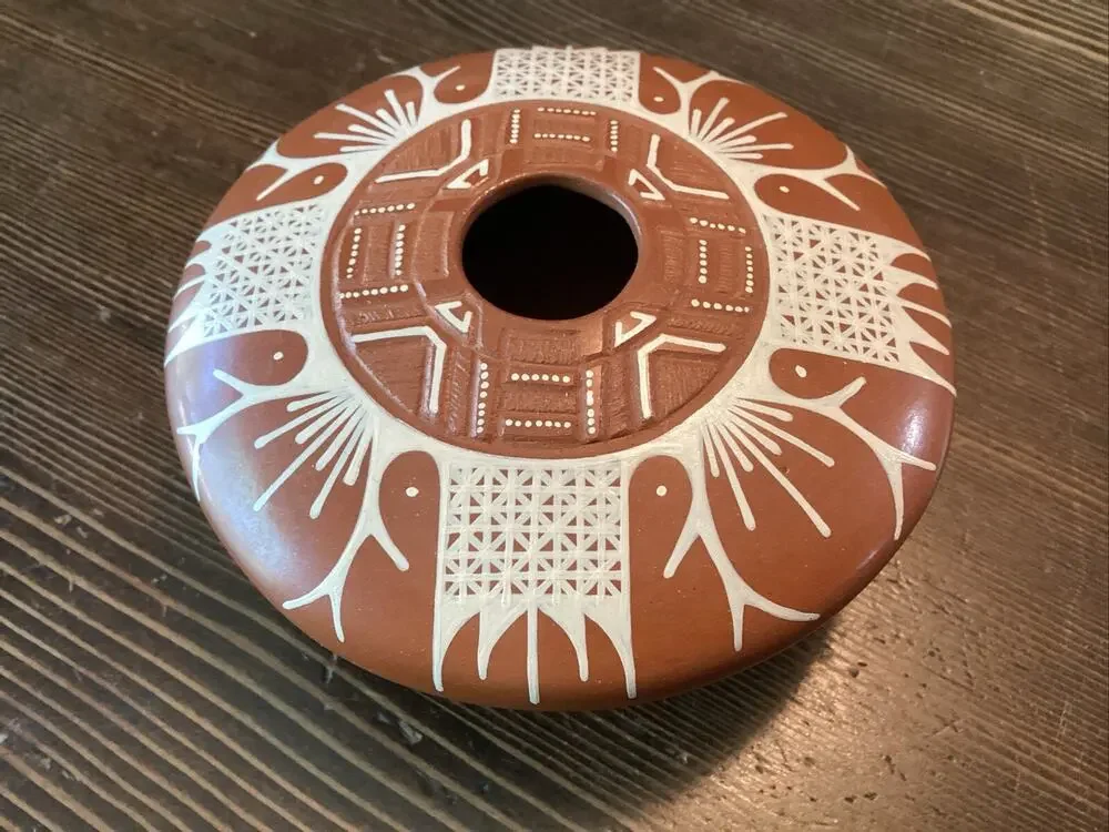 Angel Amaya | Traditional Designs | Mata Ortiz Pottery Seed Pot